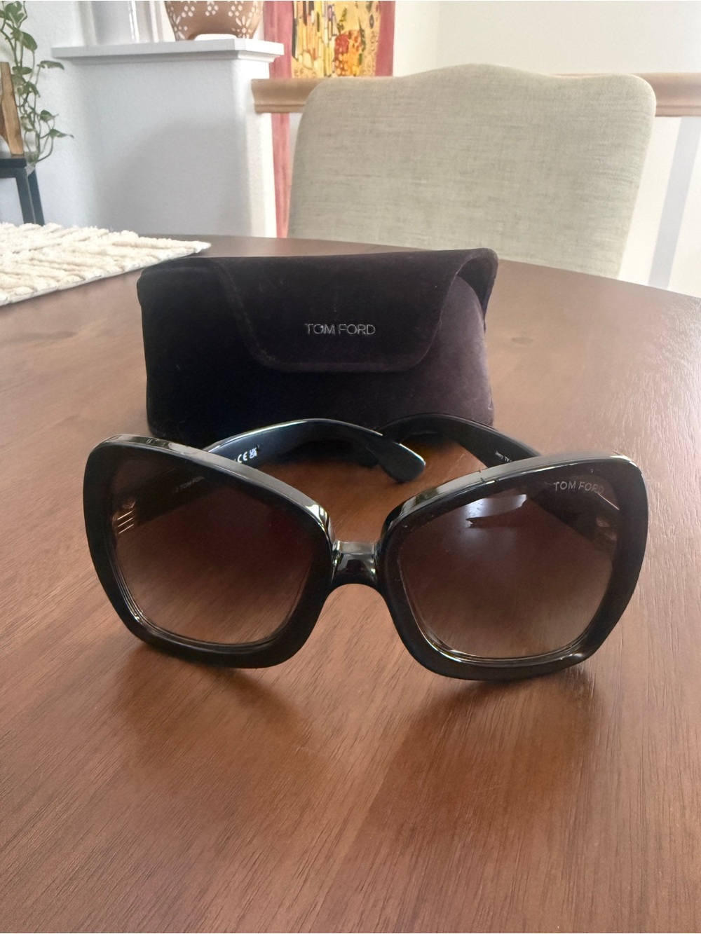 Tom Ford Women's Black Frame Sunglasses with Brown Gradient Lenses